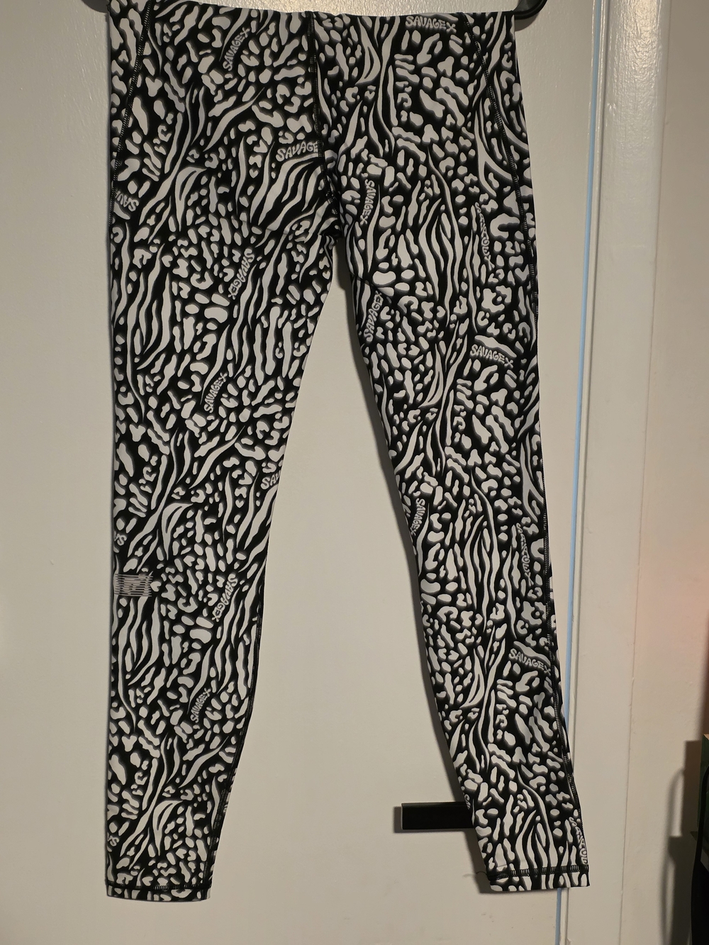 Savage X Fenty Black & White Patterned Leggings